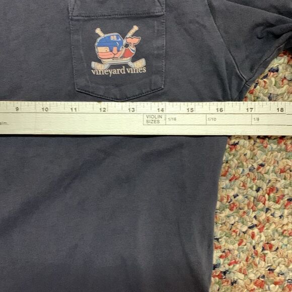 Vineyard Vines Navy Whale Crossed Hockey Sticks LS Pocket T-Shirt Size M 12-14 - Picture 8 of 10